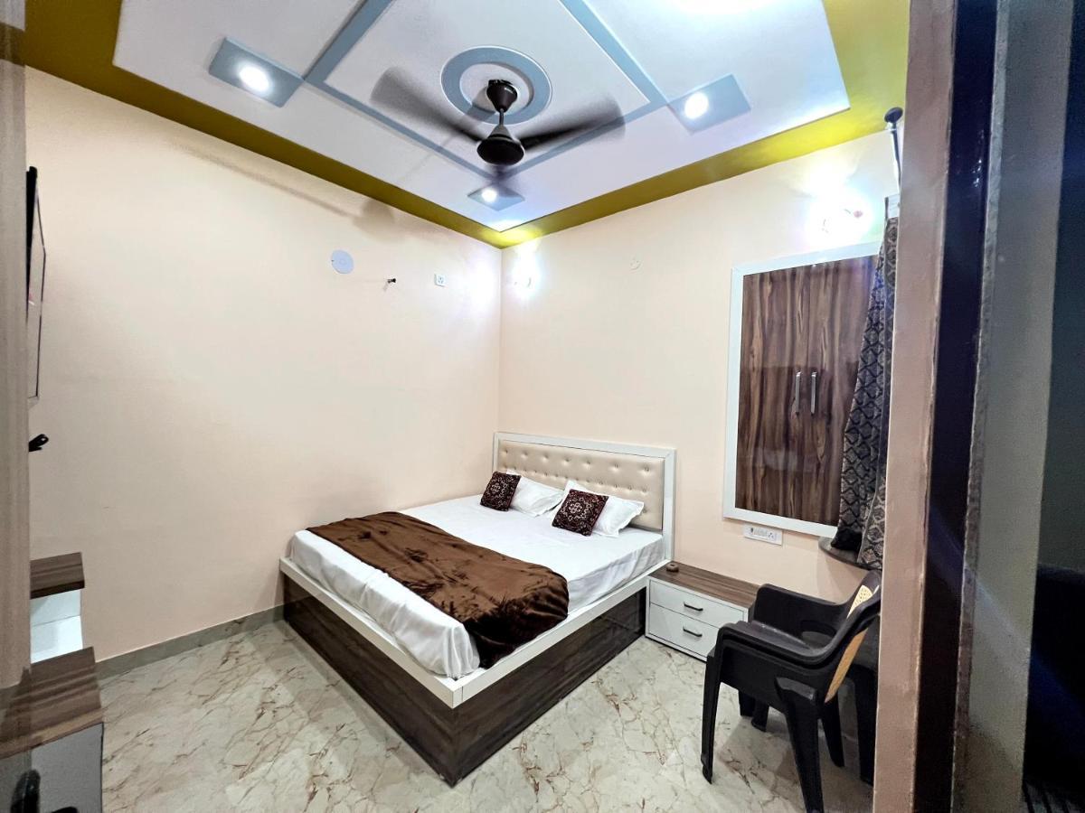 The Orchid Villa Homestay - Walkable Distance From Taj Mahal Agra  Exterior photo