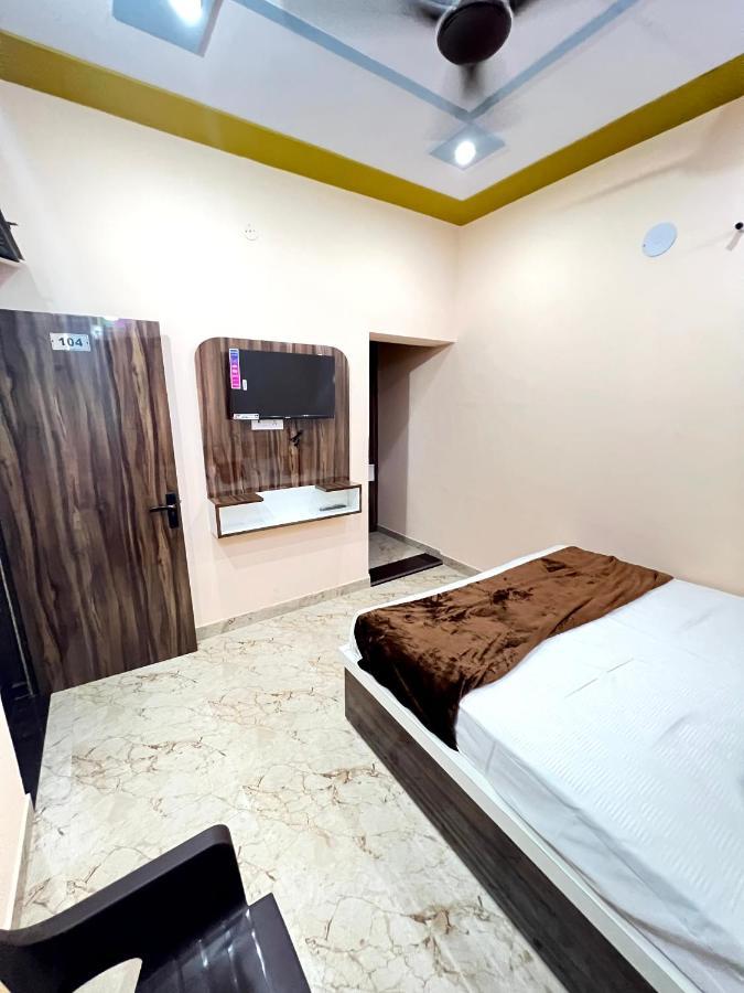 The Orchid Villa Homestay - Walkable Distance From Taj Mahal Agra  Exterior photo