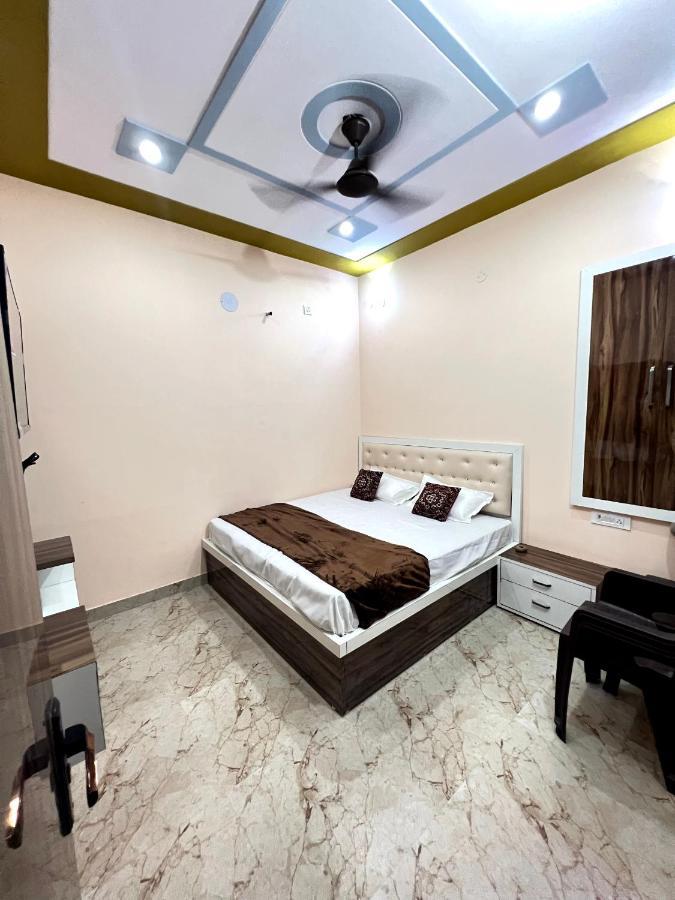 The Orchid Villa Homestay - Walkable Distance From Taj Mahal Agra  Exterior photo