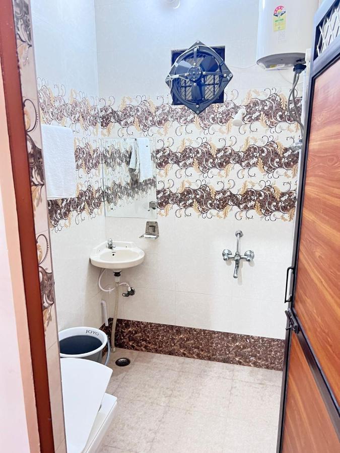 The Orchid Villa Homestay - Walkable Distance From Taj Mahal Agra  Exterior photo