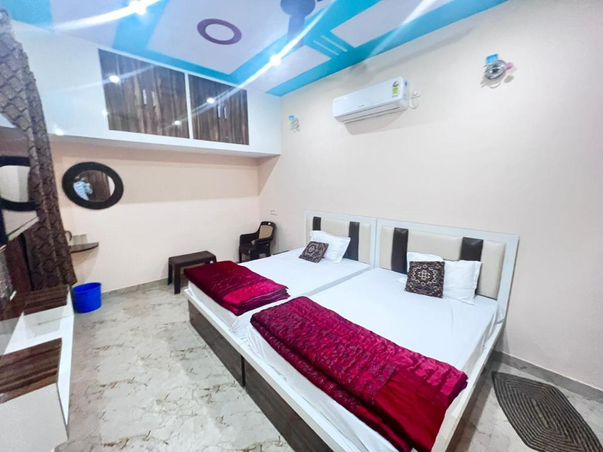 The Orchid Villa Homestay - Walkable Distance From Taj Mahal Agra  Exterior photo